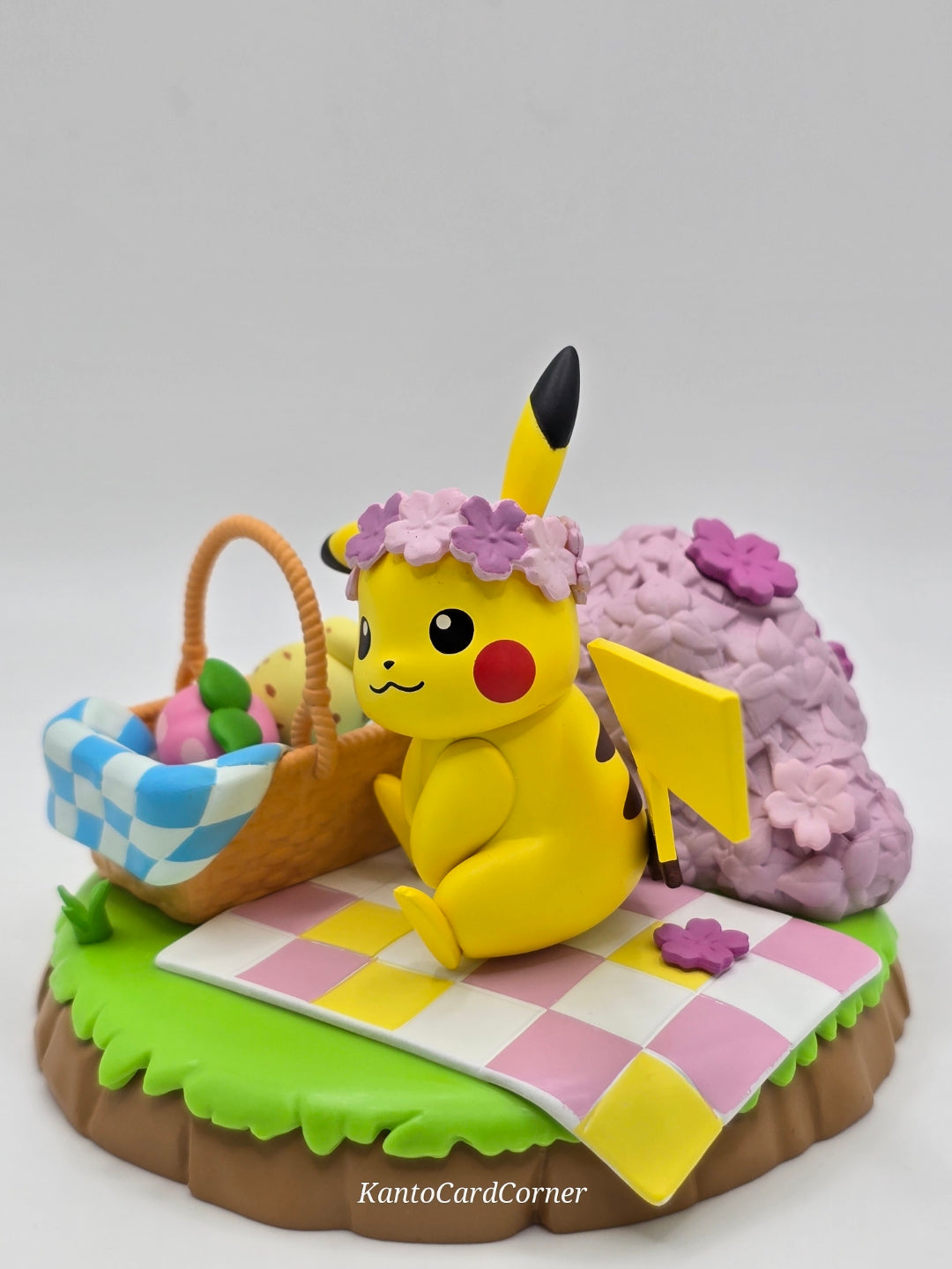 Pikachu Langbowang Pokemon Collectible Statue Figure Model
